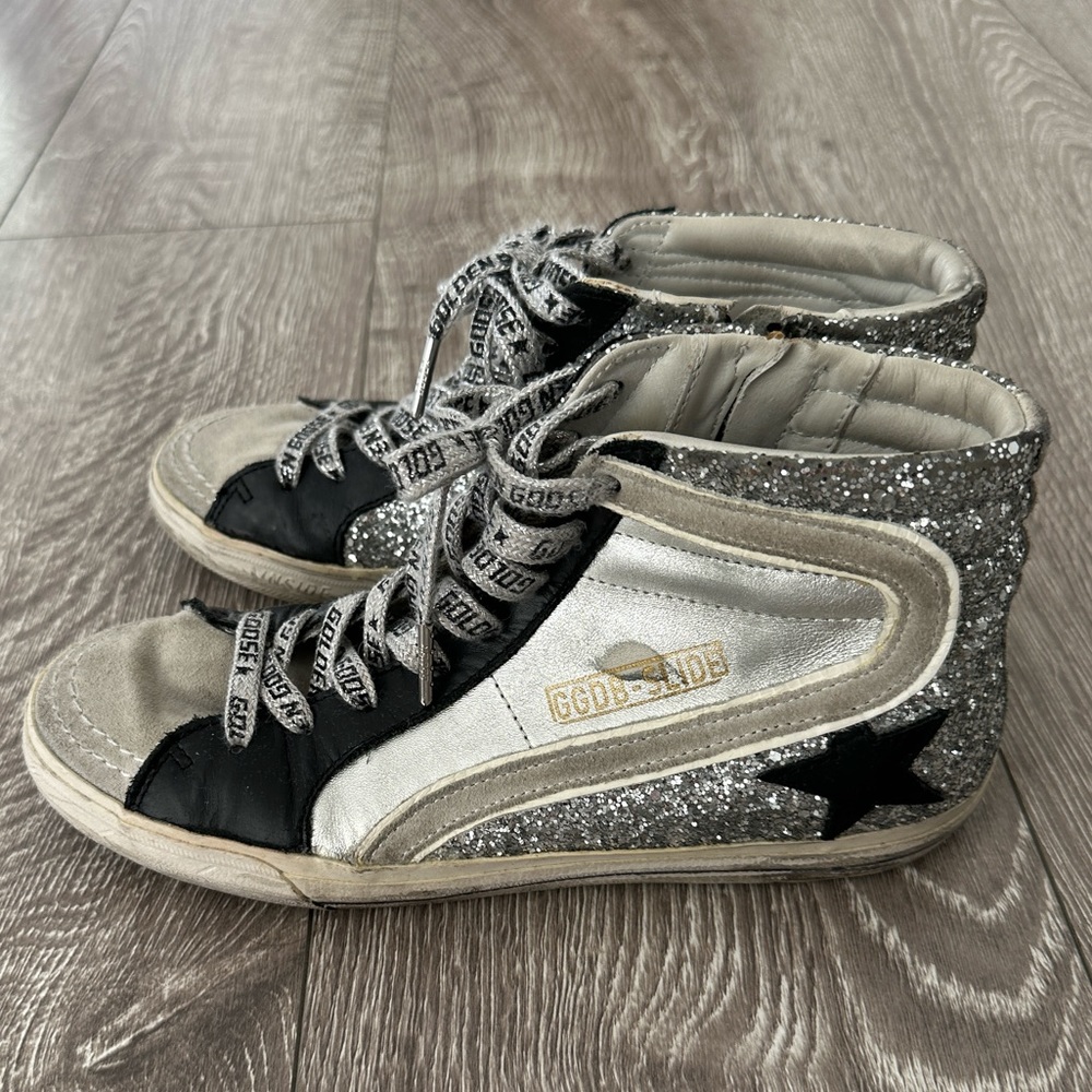 Slide Sneakers in Silver Glitter Leather/Black Star with added $90 gg laces sz38